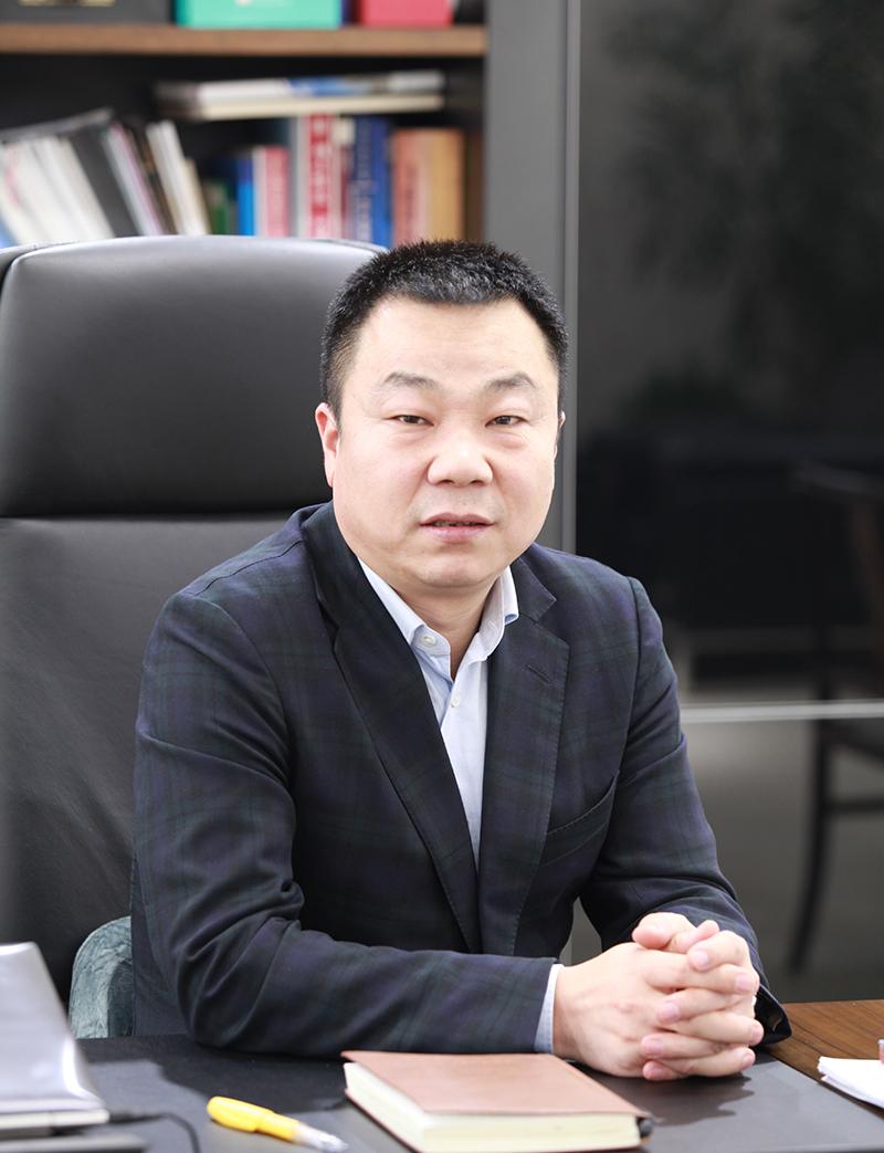 董事長：葉少騰